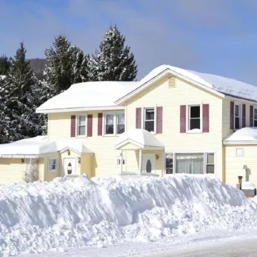 Mountain Treasure Bed and Breakfast