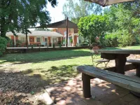Westwood Lodge Hotels in Porepunkah