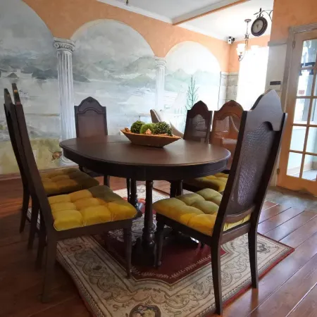 Black Rooster Guesthouse