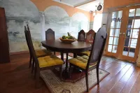 Black Rooster Guesthouse