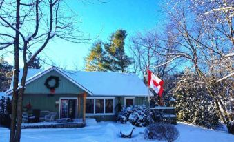 Port Albert Inn and Cottages