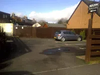 Hazeldene Guest House - parking