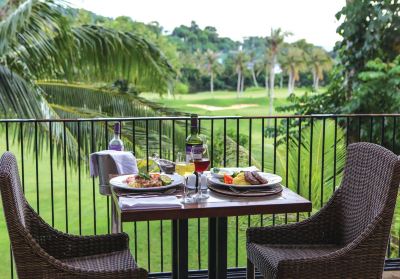 レストラン フェアウェイズ&ブルーウォーター ボラカイの写真