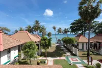 The Briza Beach Resort, Samui - Mountain view
