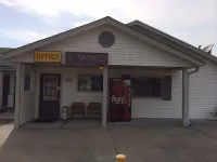 Super 7 Motel Hotels in Sedalia Township