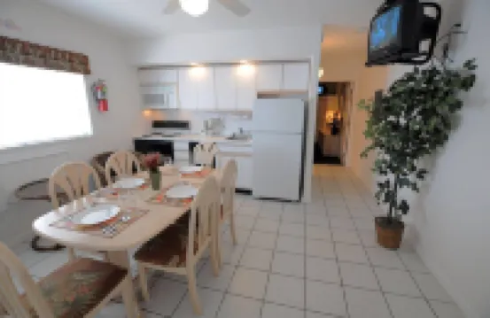 Riviera Resort & Suites