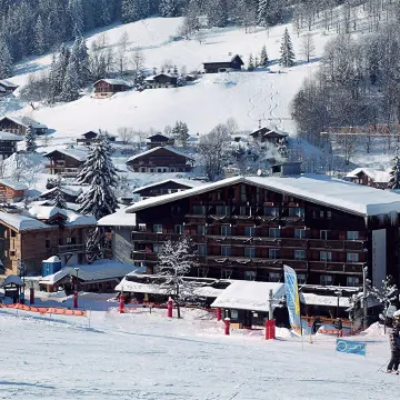 Chalet-Hôtel La Marmotte, La Tapiaz & SPA, The Originals Relais Hôtels à proximité de : Télésiège du Tour