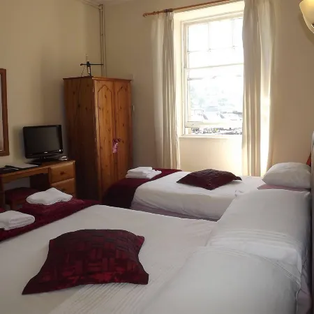 Palace Hotel - Small Hotel