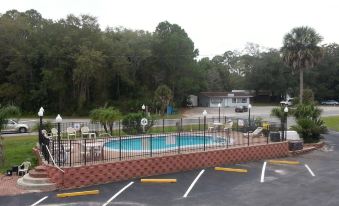 Apalachicola Bay Inn