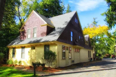 The Brewster Inn Hotels in Cazenovia