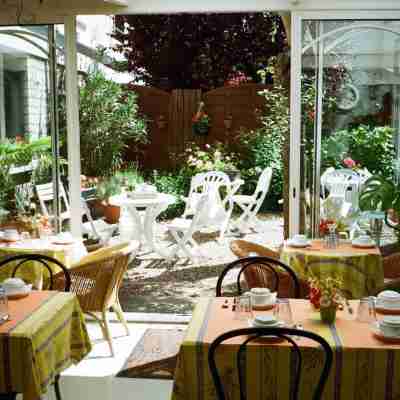 Hôtel Beauséjour Dining/Meeting Rooms