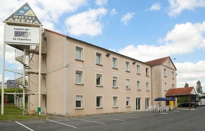 Brit Hotel Confort Roissy Saint-Witz