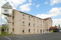 Brit Hotel Confort Roissy Saint-Witz - Pet friendly