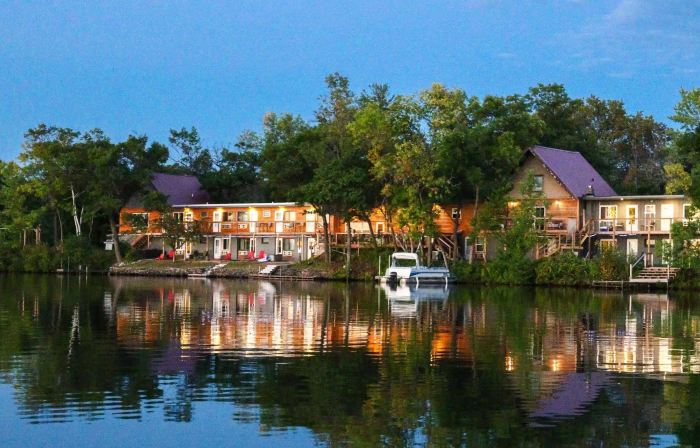 Curriers Lakeview Lodge
