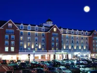 Salem Waterfront Hotel & Suites Hotels near Salem Station
