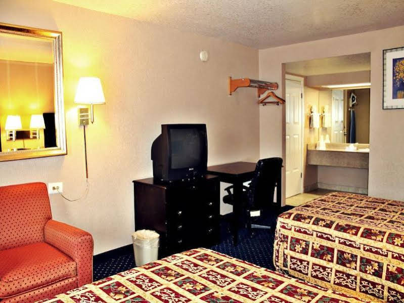 Super 8 by Wyndham San Antonio Downtown/Alamo