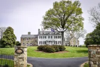 Inn at Evergreen Hotels in Prince William County