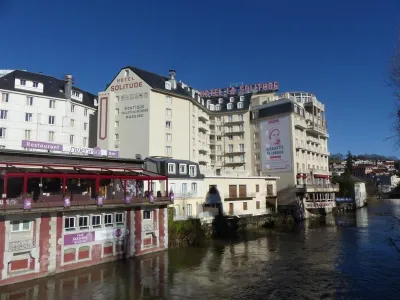 獨居飯店 Musee Sainte-Bernadette附近的飯店