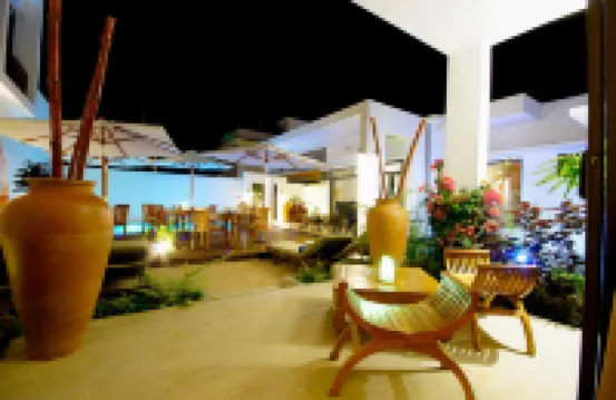 Villa Alizée Boutique Hotel - Idéal Couples & Pros - Rooftop - Parking privé