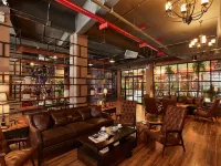 W22 by Burasari Hotel Hotels near Debsirin School