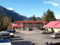 Red Roof Motor Inn - parking