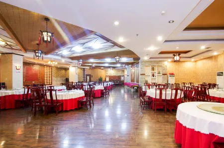 Long Yin Tang Hotel Отели в г. Синян