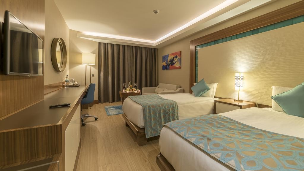 Ramada Hotel & Suites Kusadasi