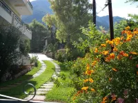 Aliki Hotel Hotels near Pefkoulia beach