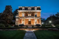 Steele Mansion Inn & Gathering Hub Hotels in Painesville