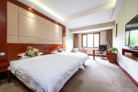 Anqing Yingbin Hotel Отели рядом с достопримечательностью «Zhao Puchu Former Residence»