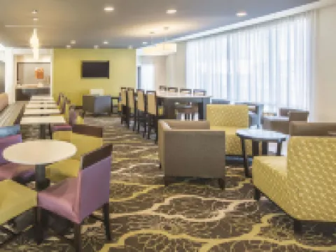 La Quinta Inn & Suites by Wyndham Hattiesburg - I-59 Hôtels à : Comte de Forrest