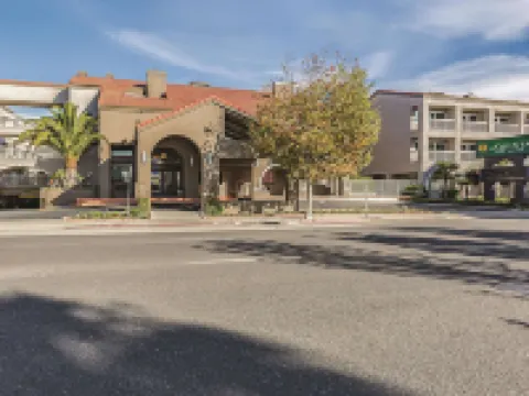 La Quinta Inn & Suites by Wyndham San Francisco Airport West ミルブレーのホテル