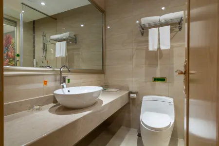 Vienna Hotel (Zhangjiagang Passenger Station) Отели рядом с достопримечательностью «Zhangjiagang Science and Technology Museum»