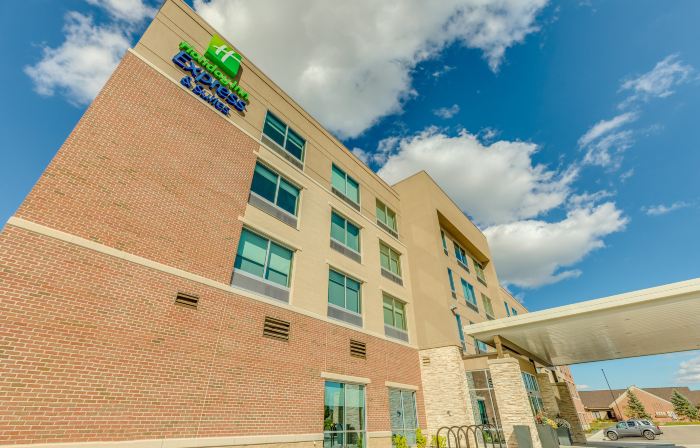 Holiday Inn Express & Suites OKEMOS - UNIVERSITY AREA by IHG