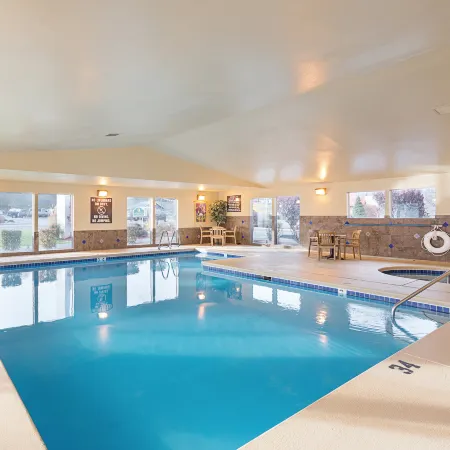 Clarion Pointe Wenatchee