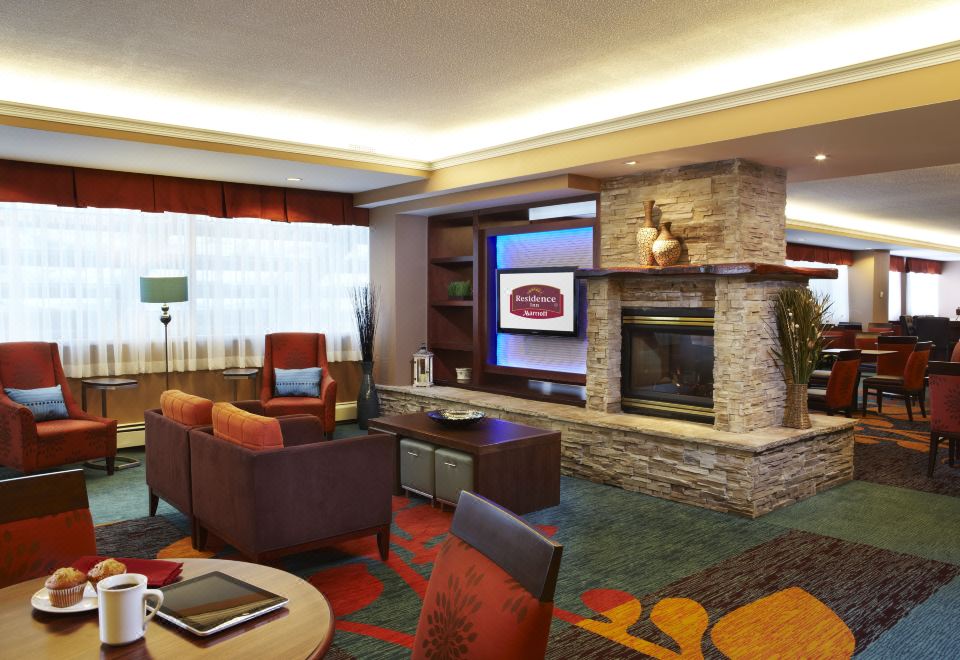 3. 더 클라리온 스..