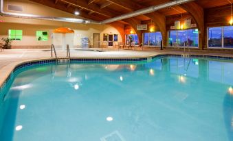 Holiday Inn Detroit Lakes - Lakefront