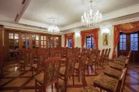 Rezydencja Dwór Polski Hotels in Белхатовський повіт