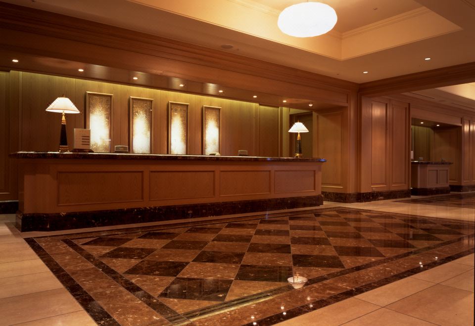 2. 오쿠라 아카데미..