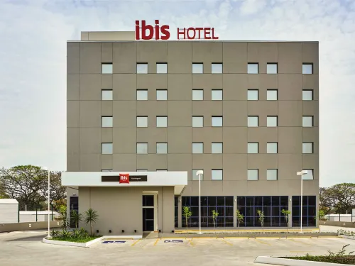 Ibis Guaratingueta Aparecida Hotel di Guaratingueta