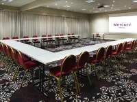 Hôtel Mercure Orange Centre Hotels in Piolenc