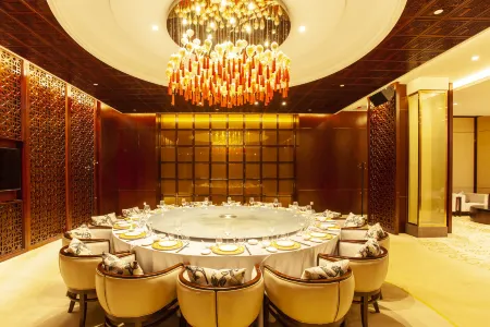 Tianyuan International Hotel Отели рядом с достопримечательностью «Kuqa Big Nang City»