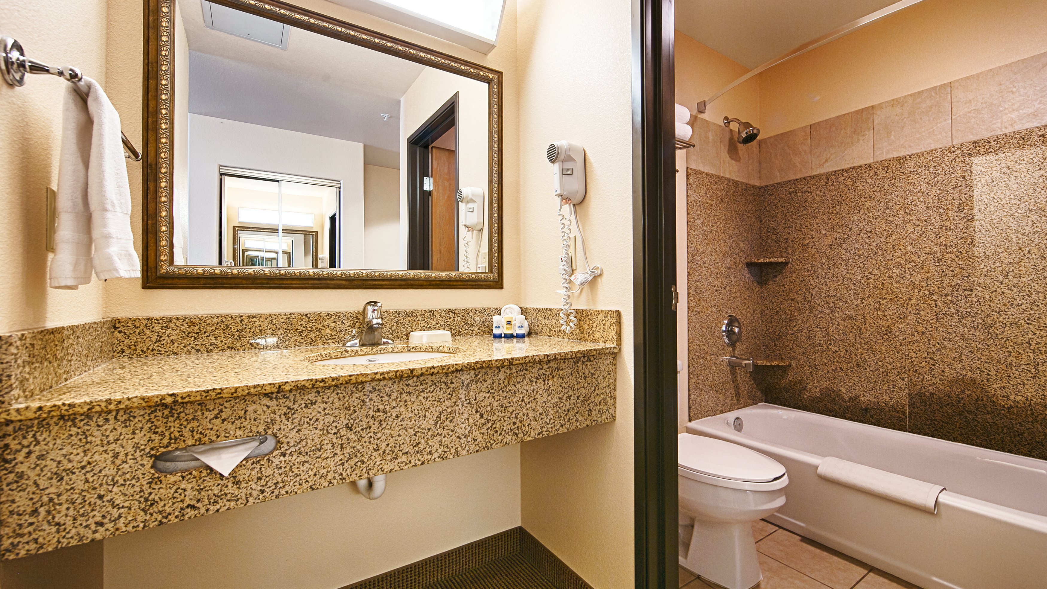 Best Western Territorial Inn & Suites