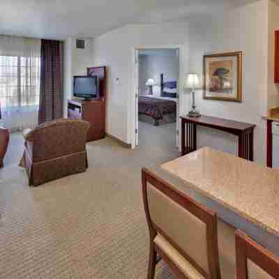 Staybridge Suites Rockford Rooms