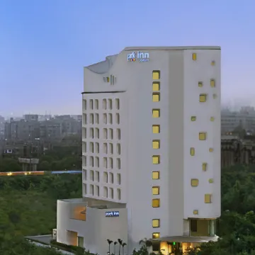 Park Inn by Radisson New Delhi IP Extension Отели рядом с достопримечательностью «Храм Акшардхам»
