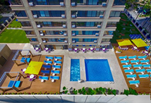 호텔 수영장 전경