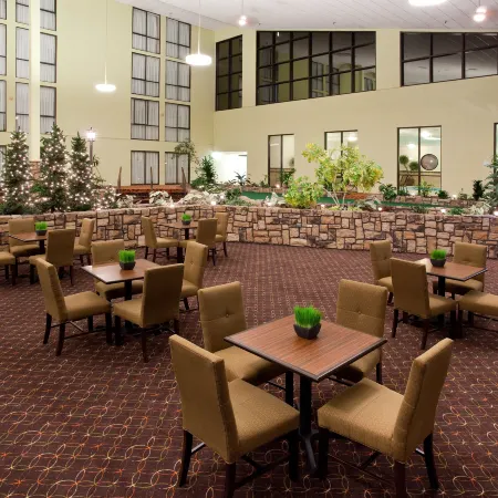 Ramada Plaza by Wyndham Sheridan Hotel & Convention Center