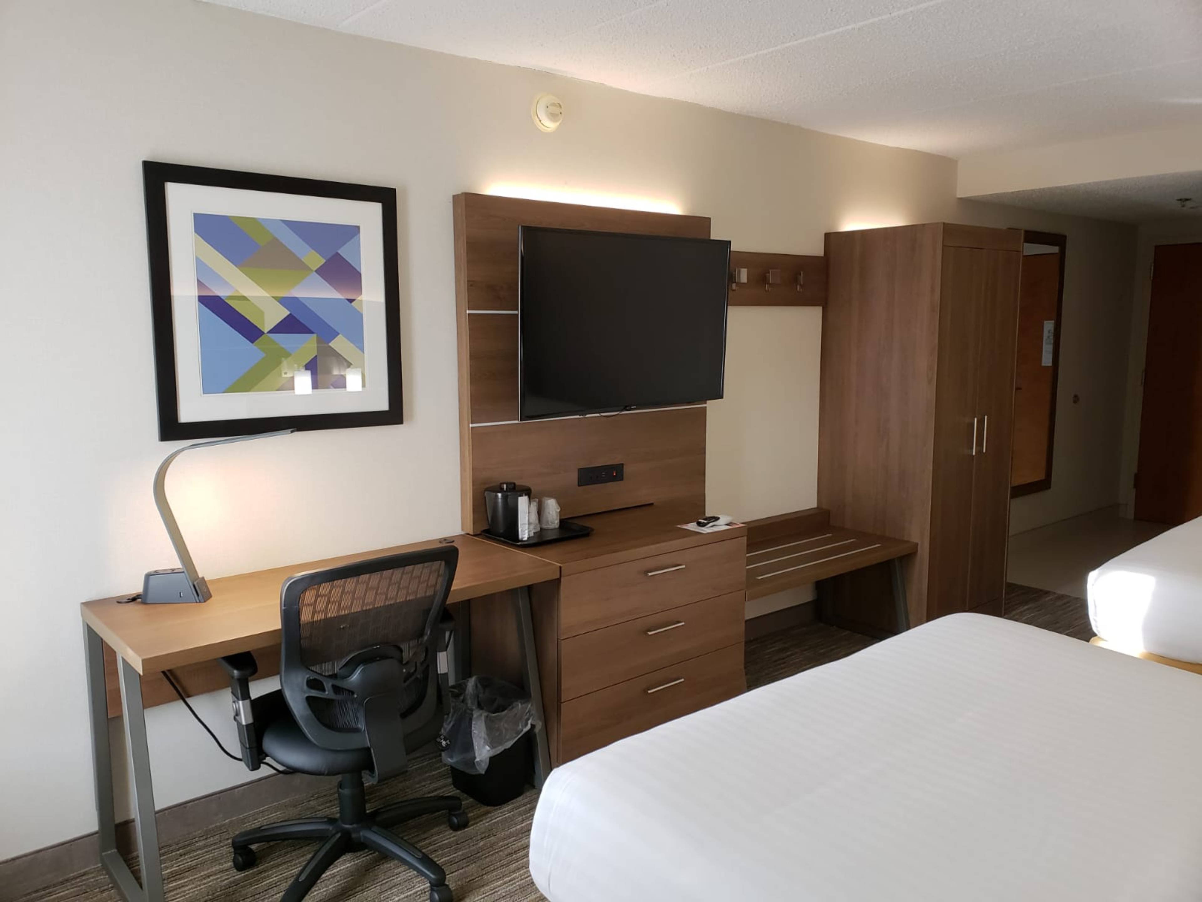 Holiday Inn Express Edgewood-Aberdeen-Bel Air, an Ihg Hotel