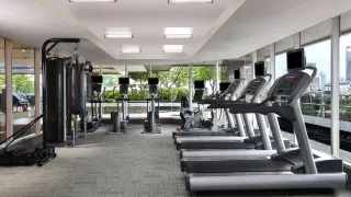 220n14000000wif3cF1CD R 320 180 R5 D