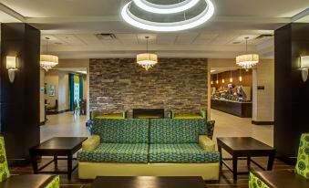 Holiday Inn Express & Suites Orlando East-UCF Area